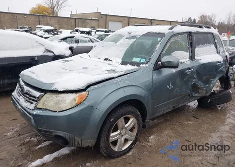 2009 Subaru Forester 2.5X из США, поврежденный, VIN JF2SH63639H743028